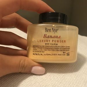 Ben Nye Banana powder